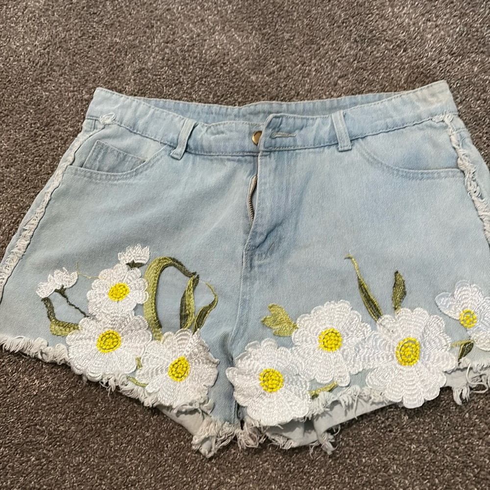 Cute Daisy Shorts